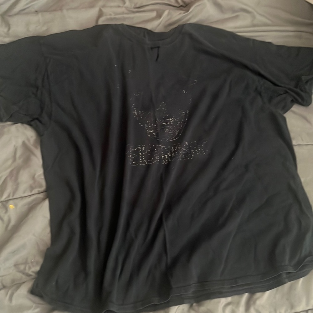 Black shirt